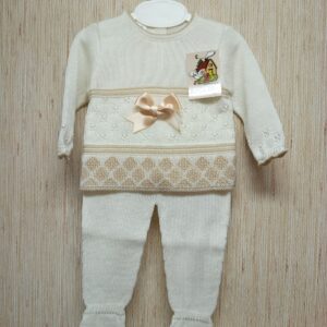 CONJUNTO BEBE HILO CON POLAINA COLOR CRUDO